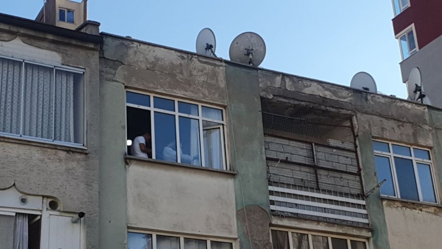 3. Kattan Düşen Engelli Genç Hayatını Kaybetti