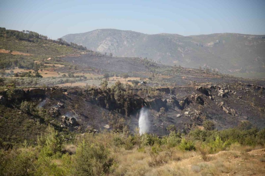 Mersin’deki Orman Yangınına Havadan Ve Karadan Müdahale Sürüyor