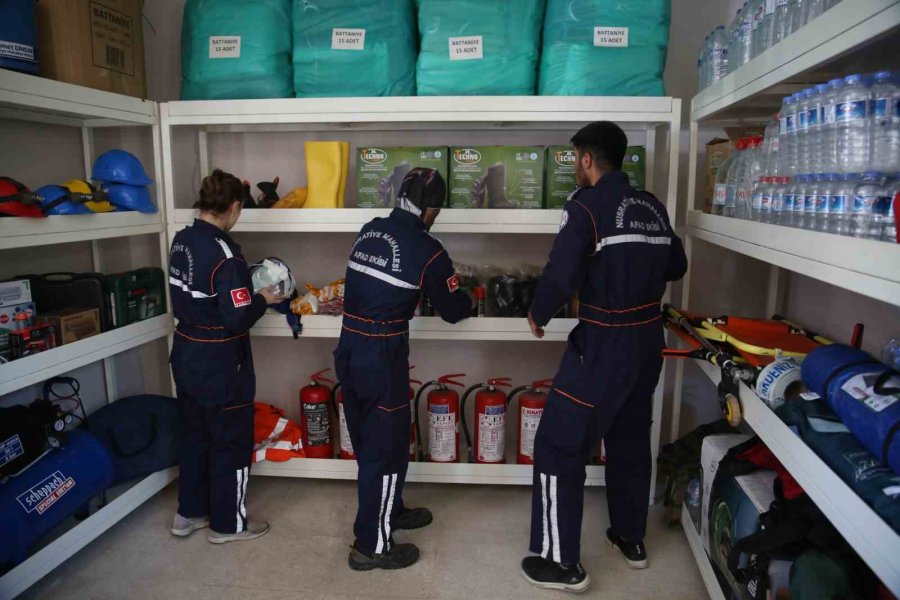 Mahalle Muhtarlığını Arama-kurtarma İstasyonuna Çevirdi