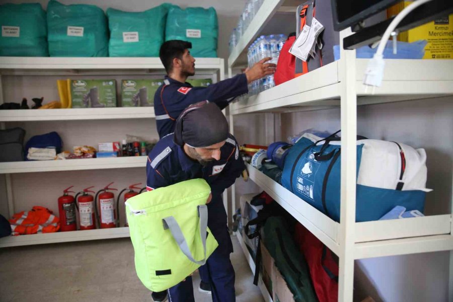 Mahalle Muhtarlığını Arama-kurtarma İstasyonuna Çevirdi