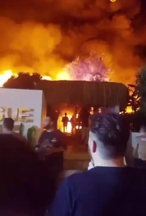 Antalya’da Korkutan Kafe Yangını