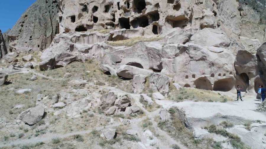 Selime Katedrali İhtişamıyla Yerli Ve Yabancı Turistleri Cezbediyor