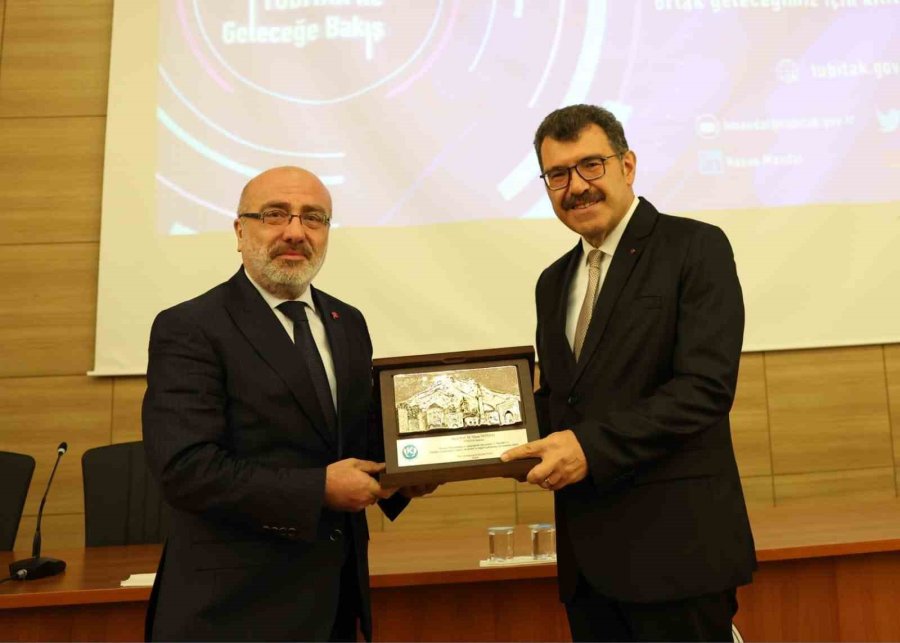 Tübitak Başkanı Mandal, Kayü’de Çalıştaya Katıldı