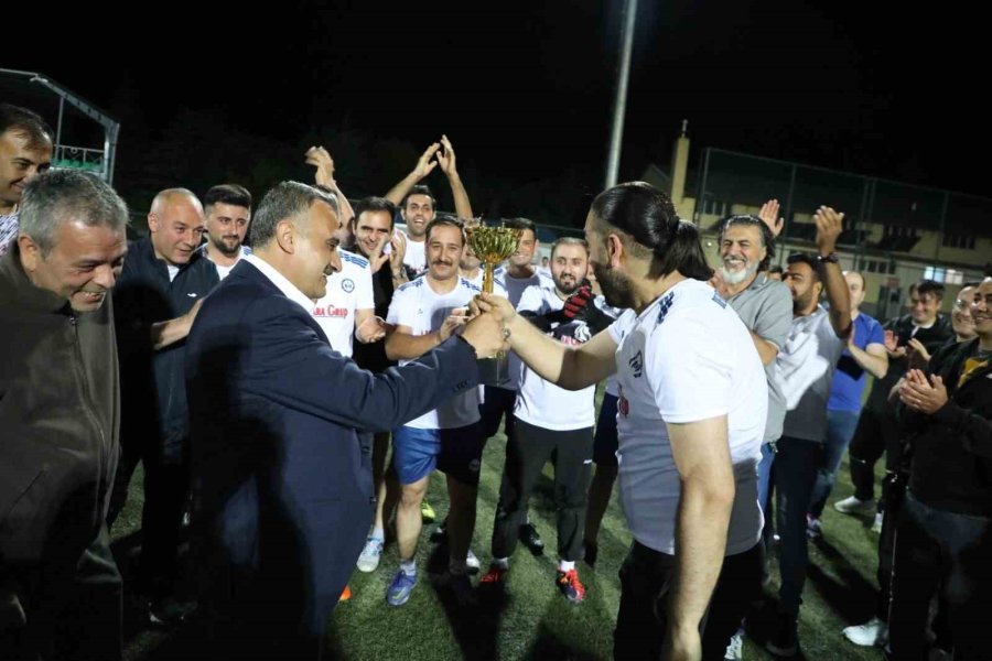 Develi’de Şampiyon Emniyet Oldu