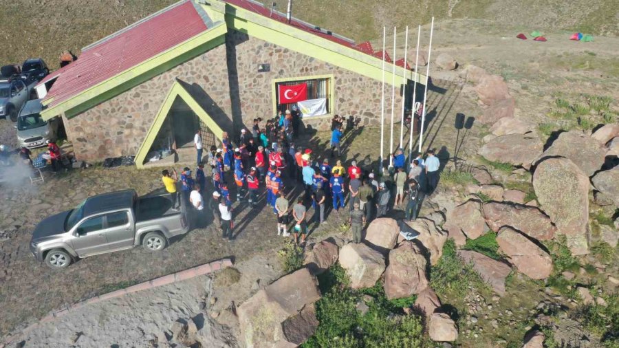 29. Sütdonduran Kampı Ve Erciyes Zirve Tırmanışı Yapılacak