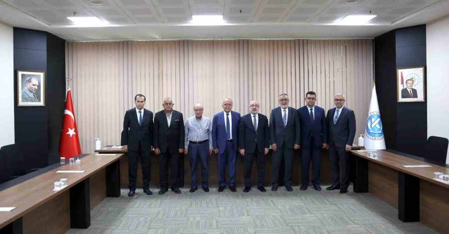 Kayseri Üniversitesi’ne Hayırsever Desteği Sürüyor