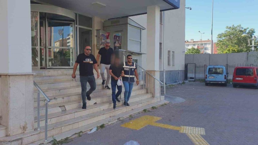 2 Yıldır Firari Olarak Aranan Şahıs İş Yerinde Yakalandı