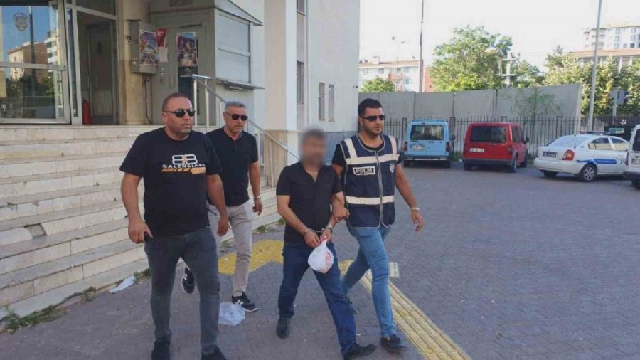 2 Yıldır Firari Olarak Aranan Şahıs İş Yerinde Yakalandı