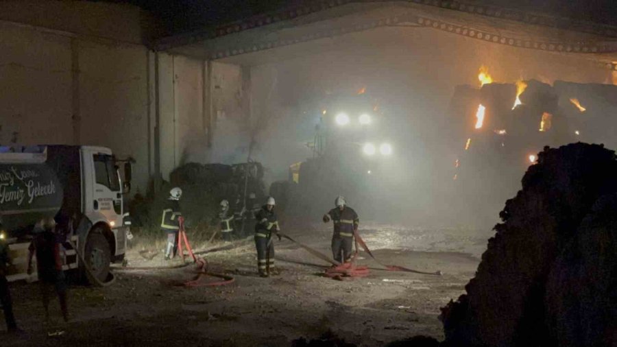 Tekstil Fabrikasının Pamuk Deposu Yandı