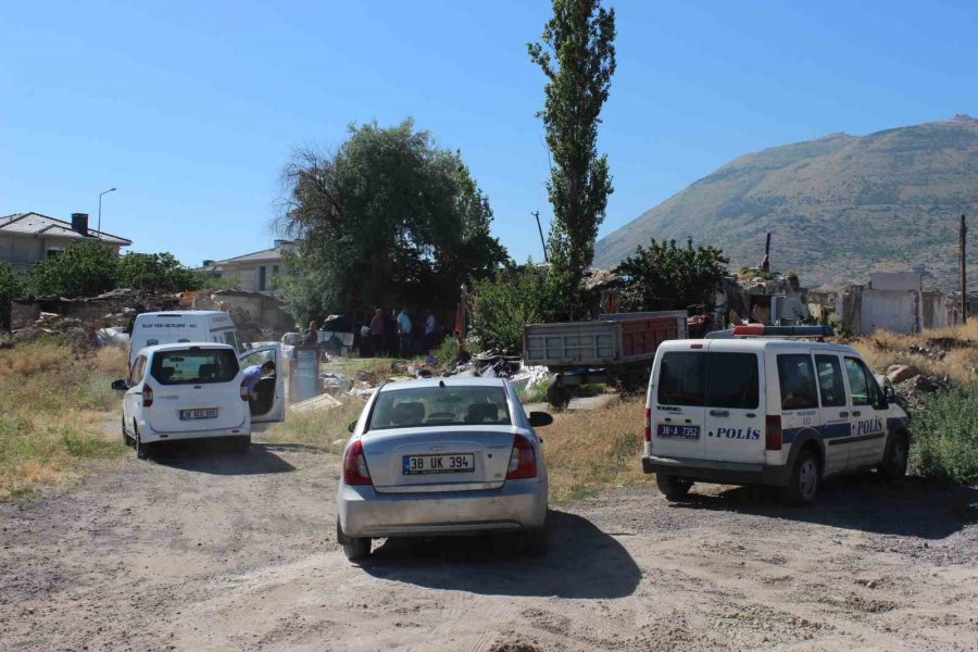 19 Yaşındaki Genç, Kendini Asarak Hayatına Son Verdi