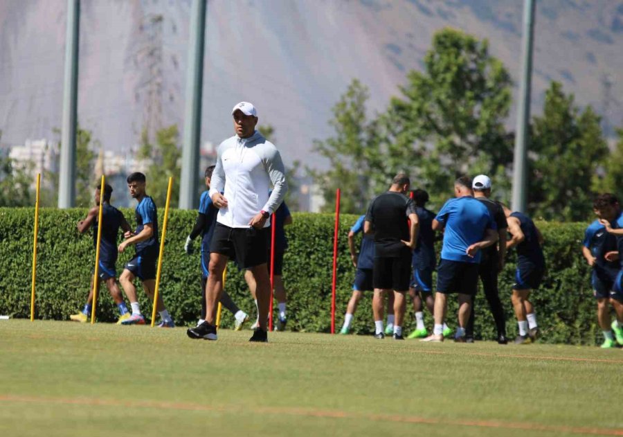 Kayserispor Teknik Direktörü Çağdaş Atan’dan Ayrılık Sinyali