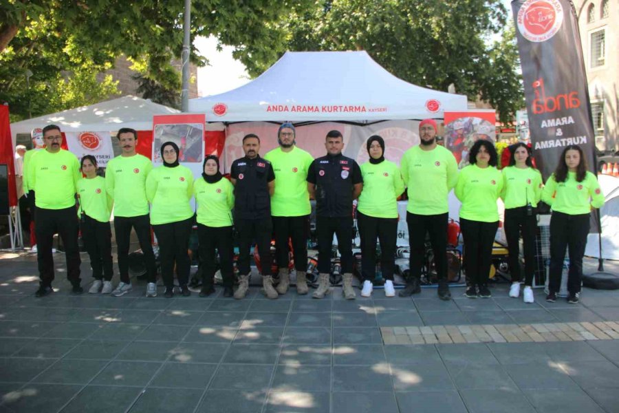 Depremden Sonra Gönüllülük Arttı