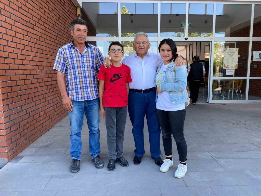 Başkan Büyükkılıç, Kaymek Akademi Ve Konservatuvarda Gençlerle Buluştu