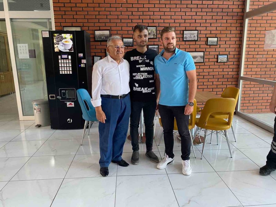 Başkan Büyükkılıç, Kaymek Akademi Ve Konservatuvarda Gençlerle Buluştu