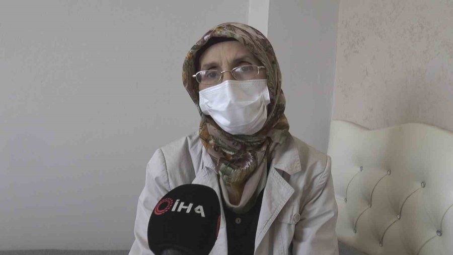 Kuru Ekmekle Yaşam Mücadelesi