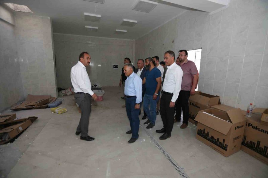 Başkan Büyükkılıç Mini Terminal Ve Yöresel Ürünler Satış Yerini İnceledi