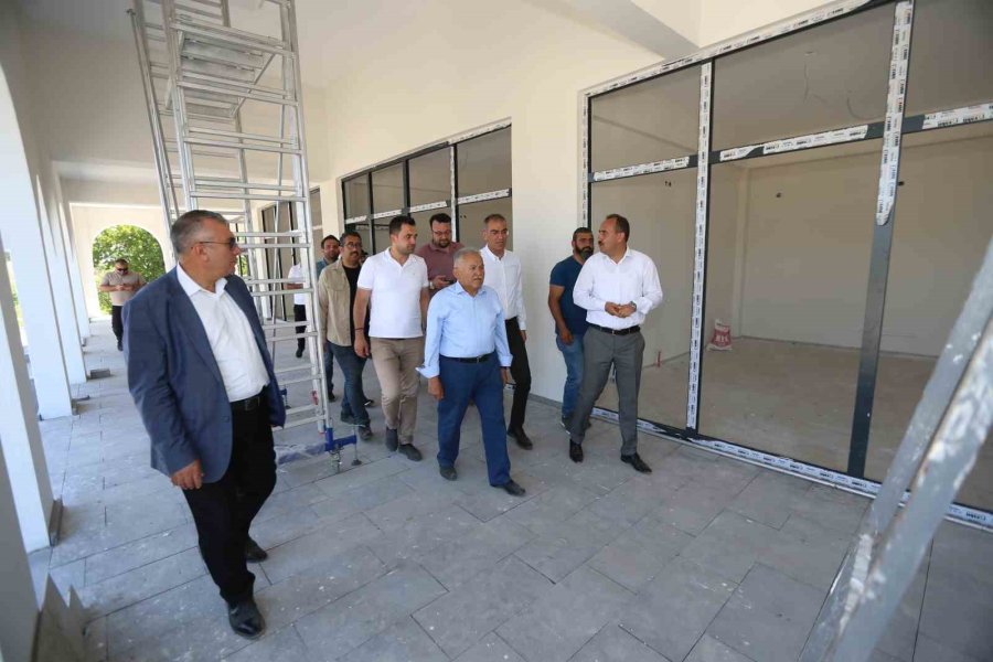 Başkan Büyükkılıç Mini Terminal Ve Yöresel Ürünler Satış Yerini İnceledi