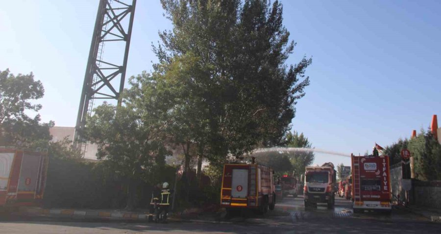 Keçe Üretimi Yapan Fabrikada Yangın