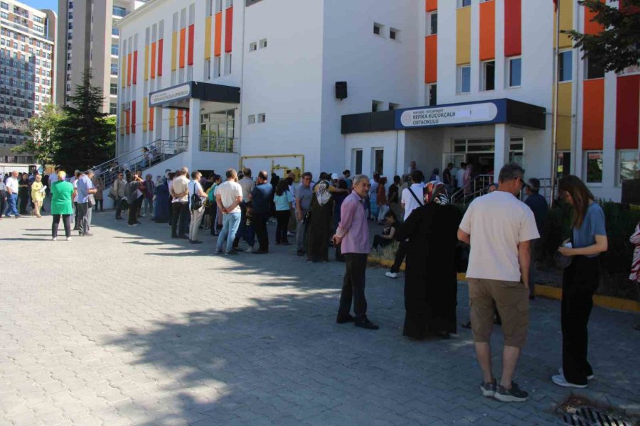 1 Dakika İle Sınavı Kaçırdı