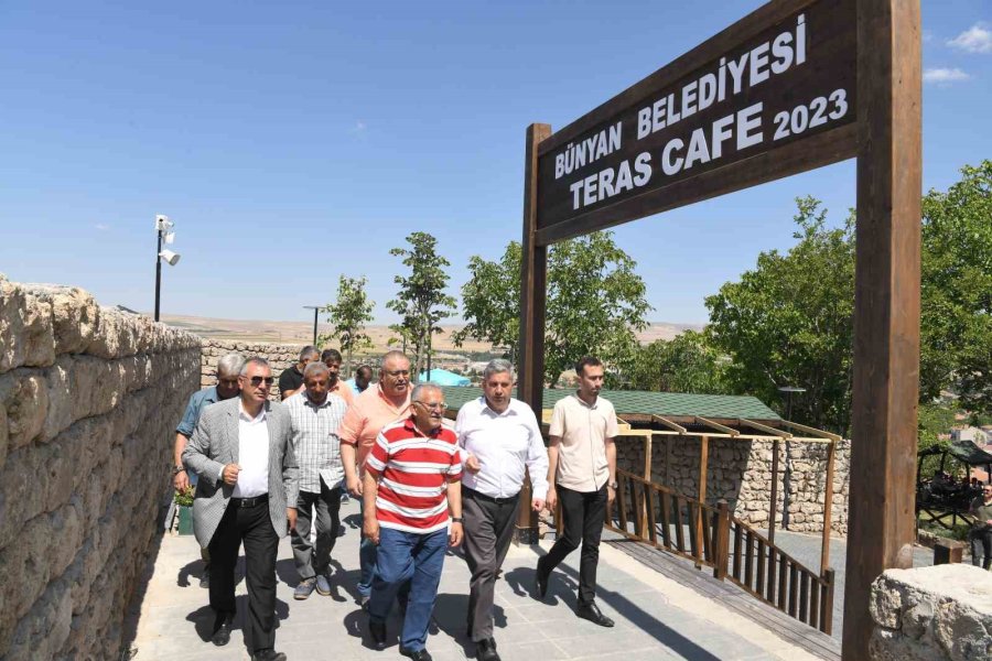 Başkan Büyükkılıç, Bünyan Cam Terası Ziyaret Etti
