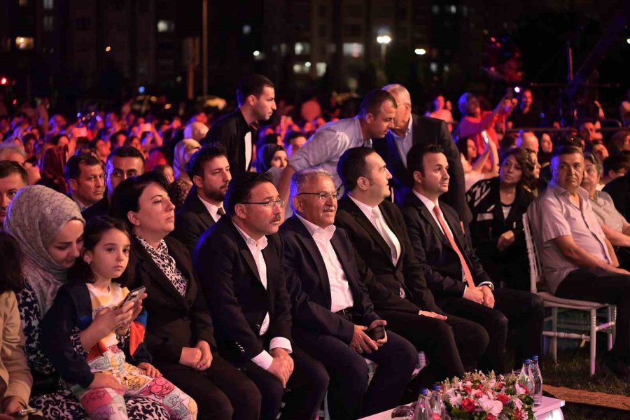 Trt Sanatçıları Şehir Konserleri Kayseri’de Yapıldı