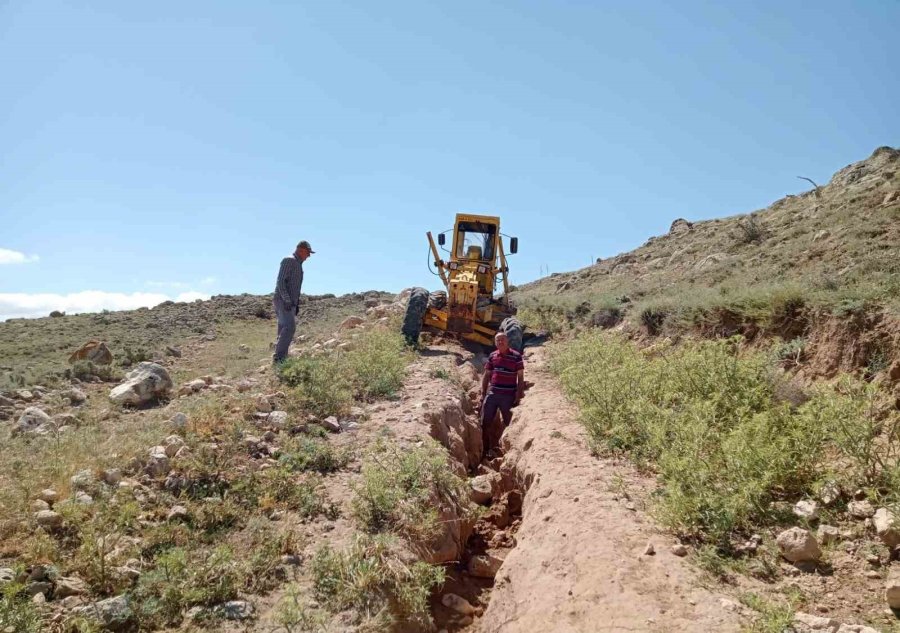 Büyükşehir’den Kırsalda Arazi Ve Yayla Yollarında Çalışma