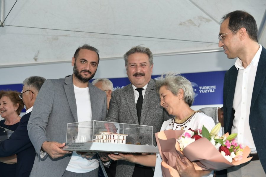 Şükriye Yazıcı Ve Fatma Çetiner Aile Sağlığı Merkezi Ve Kapalı Pazaryeri Hizmete Açıldı