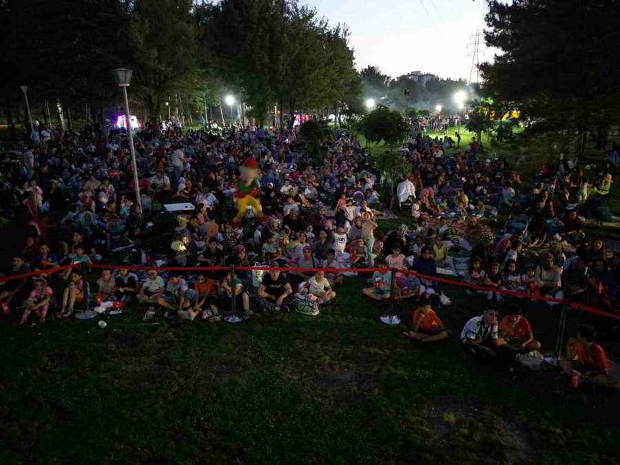 Açık Hava Sinemaya Günleri Belsin Ve Kazım Karabekir İle Devam Etti