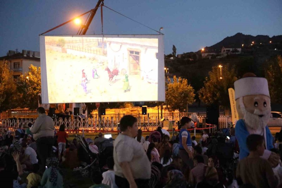 Açık Hava Sinemaya Günleri Belsin Ve Kazım Karabekir İle Devam Etti