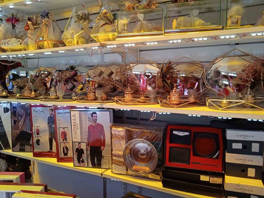 Tuhafiyeci Esnafı Çeyizlik Ürünlerin Satışlarından Memnun