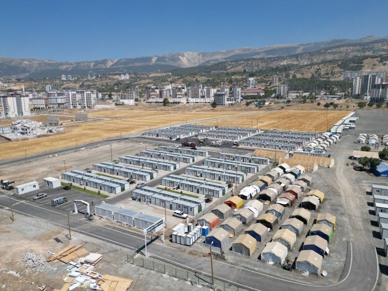 Melikgazi’nin Yardım Eli Depremzedelerin Gönüllerine Uzanmaya Devam Ediyor