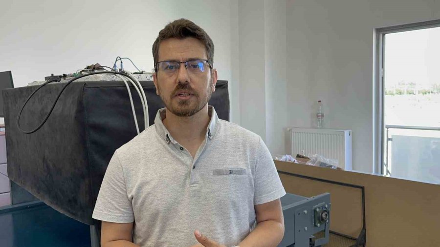 Bu Cihaz Saatte Bir Ton Ambalaj Atığı Ayrıştırıyor