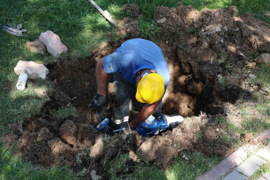Konya Büyükşehir Yeşil Alanlarda Akıllı Su Sayaçları Kullanıyor