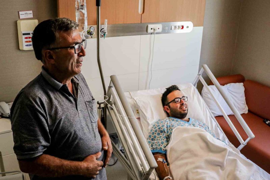 İnşaat İşçisi Babasının Yanında İşe Başlayan Genç Sıcak Çarpmasıyla Komalık Oldu