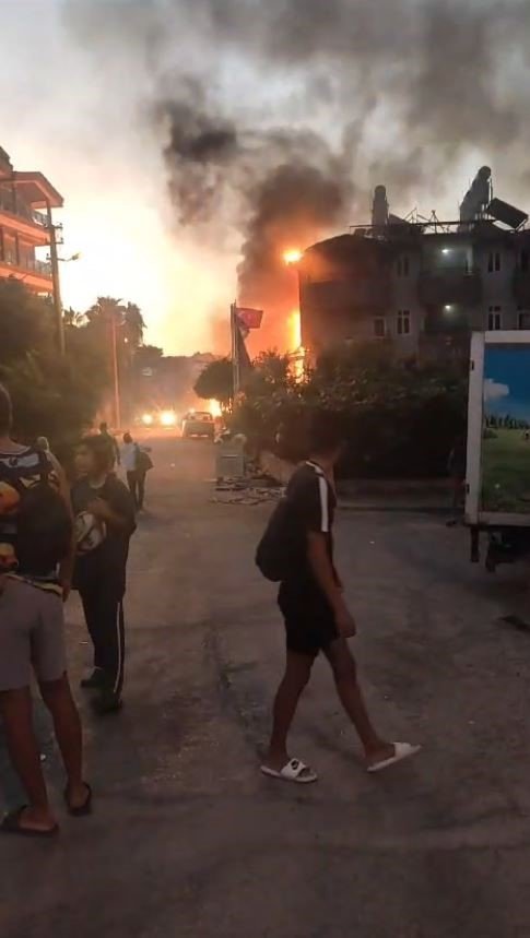 Depoda Çıkan Yangın Korku Dolu Anlar Yaşattı