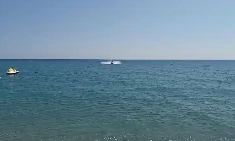 Şiddetli Rüzgarın Da Etkisiyle Deniz Yatağıyla 1,5 Kilometre Sürüklendi