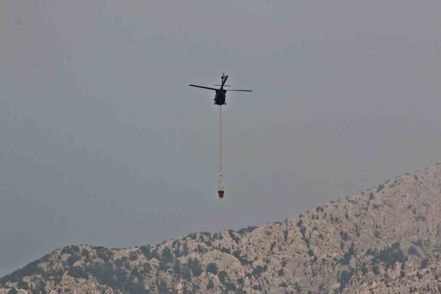 Kemer’de Orman Yangını 35’inci Saatinde Devam Ediyor