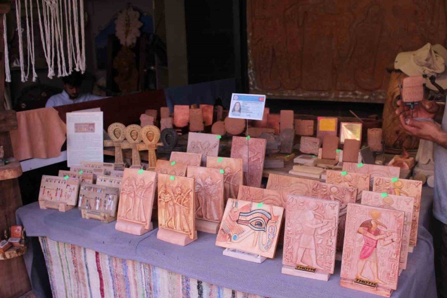 6 Bin Yıllık Tarih Ellerinde Şekilleniyor