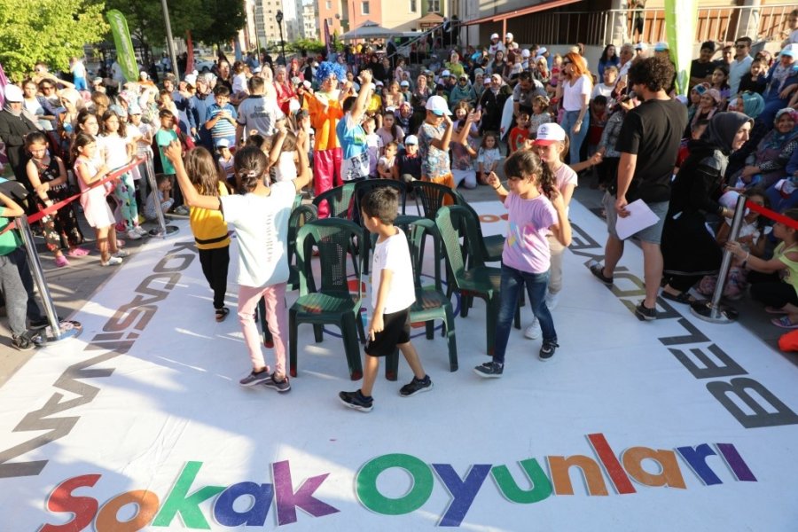 Başkan Çolakbayrakdar; “şenliklerimizle Çocukların Yüzleri Gülerken, Ailelerde Nostalji Yaşıyor”