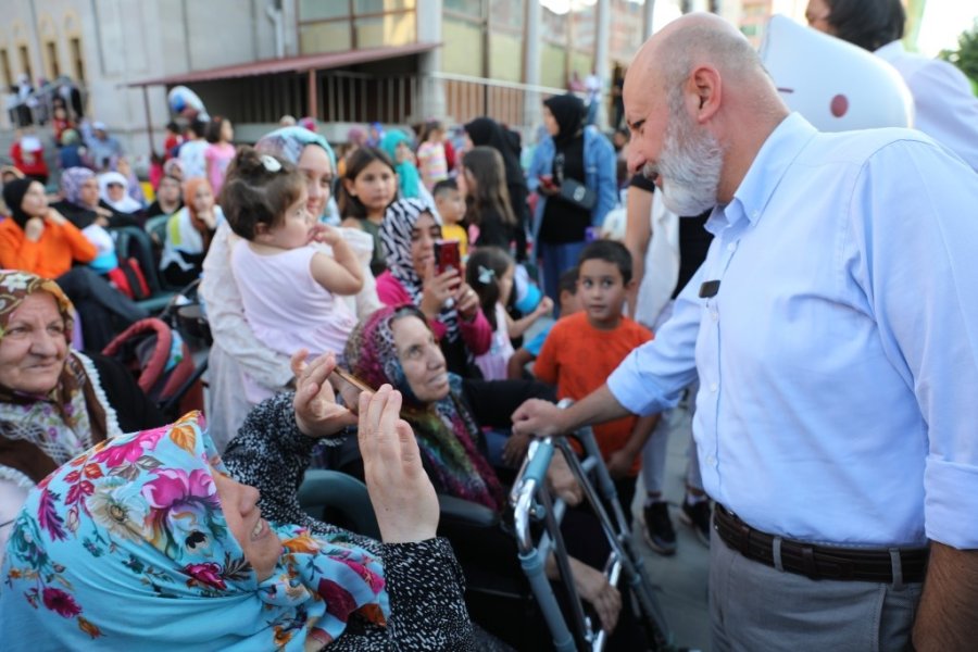 Başkan Çolakbayrakdar; “şenliklerimizle Çocukların Yüzleri Gülerken, Ailelerde Nostalji Yaşıyor”