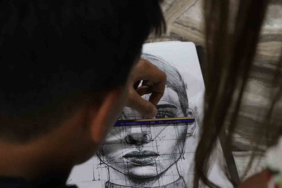 Karakalem Kursu Yoğun İlgi Görüyor