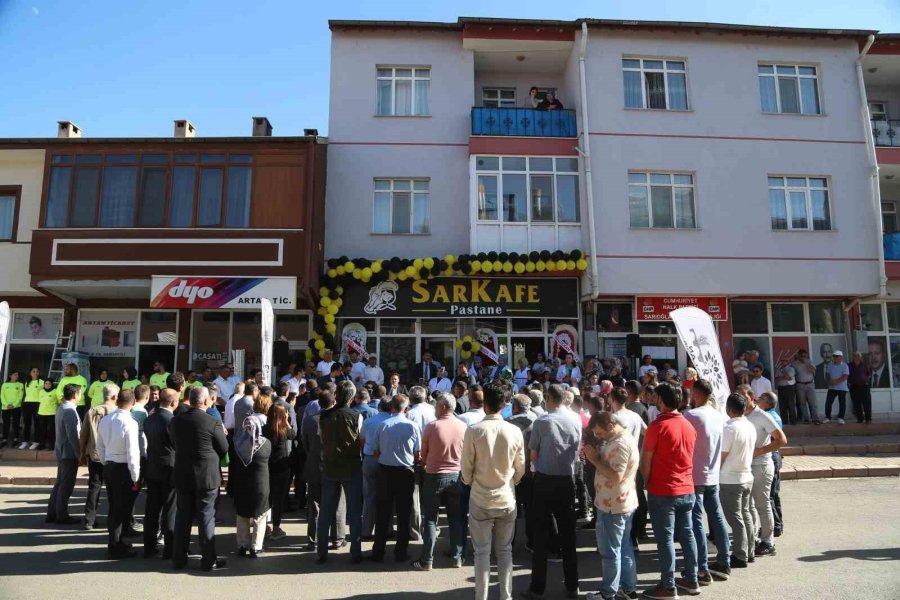 Vali Çiçek Ve Başkan Büyükkılıç, Sarkafe Pastanesi Ve Kitap Kafe’nin Açılışını Yaptı