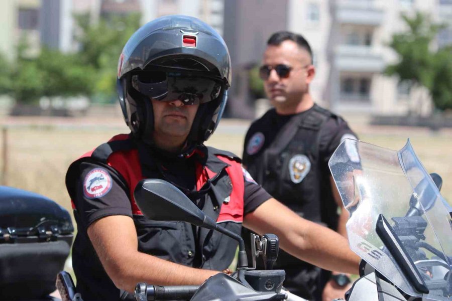Suçluların Korkulu Rüyası: Motosikletli Polisler