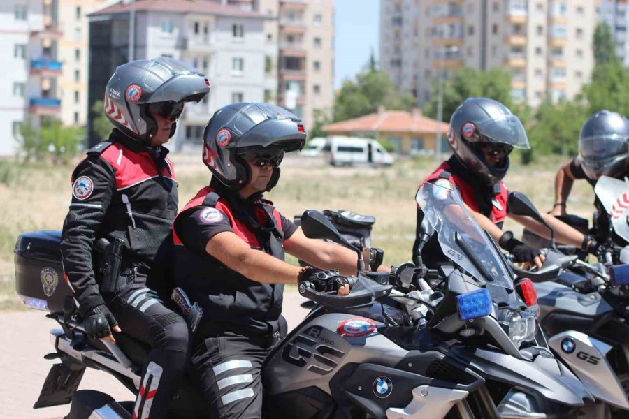 Suçluların Korkulu Rüyası: Motosikletli Polisler