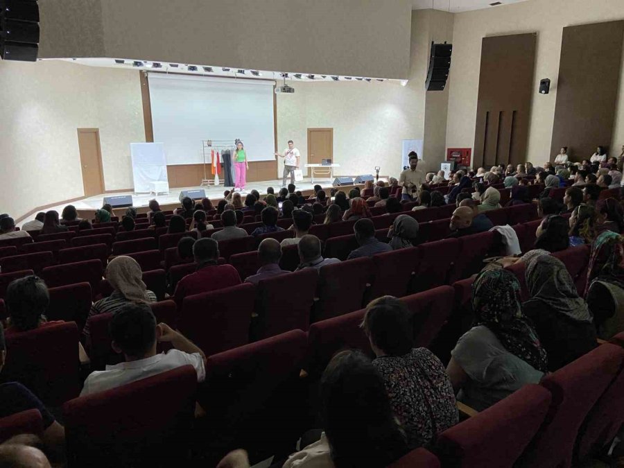 Trsm Hastalarından Tiyatro Gösterisi