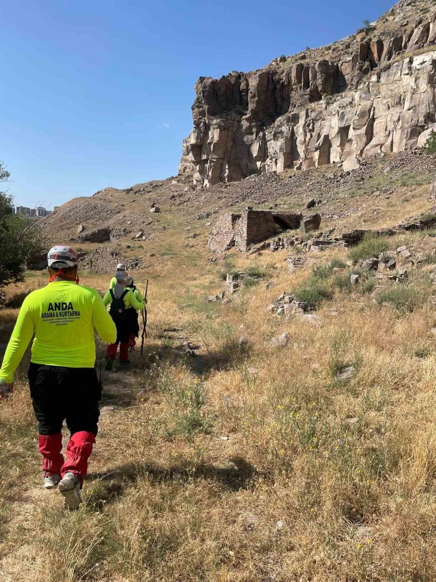 5 Gündür Kayıp Olan Genç Her Yerde Aranıyor