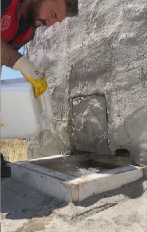 Kocasinan’dan Sıcak Havada Sokak Hayvanlarına Su Ve Mama Takviyesi