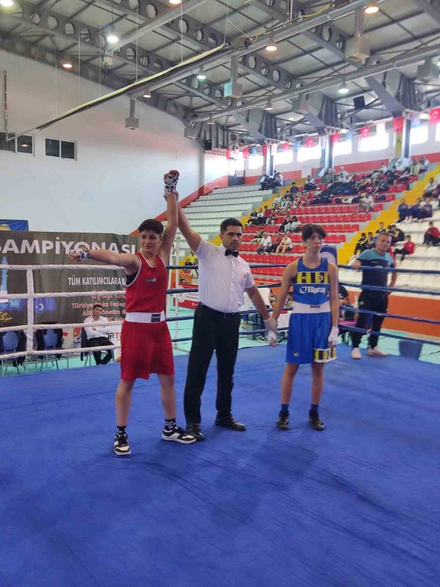 Kocasinan’ın Boks Sporcusu Ayla Fırat, Türkiye Şampiyonu Oldu