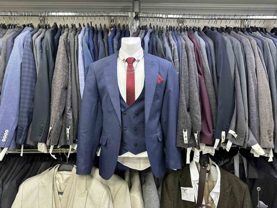 Eskişehir’de Damatlık Ve Takım Elbise Satışları Arttı