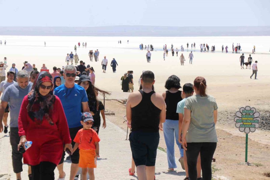 Tuz Gölü’nde Yürüme Turizmi Sahilleri Aratmıyor